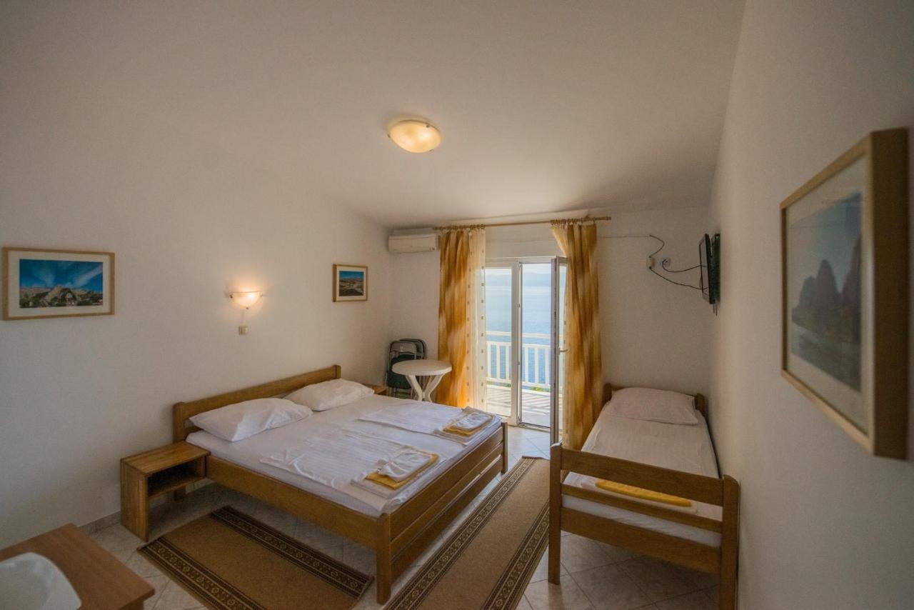 Villa Katarina Омиш Экстерьер фото